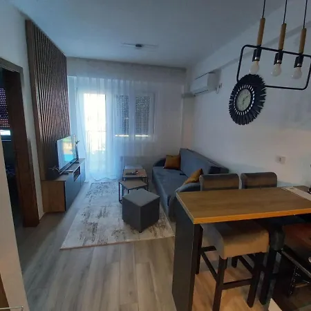 Aqua Park Lux Jagodina 아파트 *